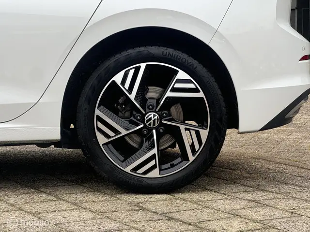 Volkswagen Golf 1.5 eTSI 2022 Benzine 8