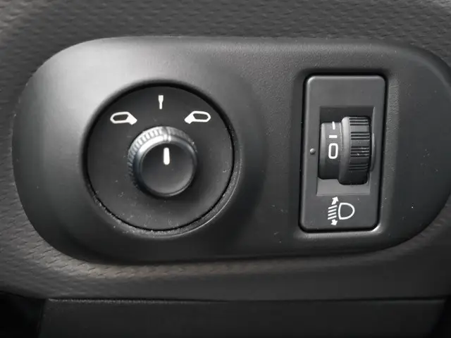 Citroën C4 Cactus 1.2 PureTech Business 2016 Benzine 17