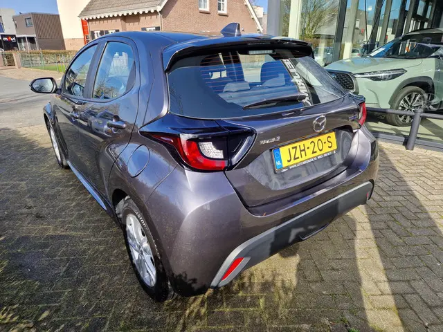 Mazda 2 Hybrid 1.5 Centre-line 2025 Hybride Benzine 11