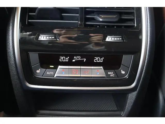 BMW X5 xDrive50e 2024 Hybride Benzine 10