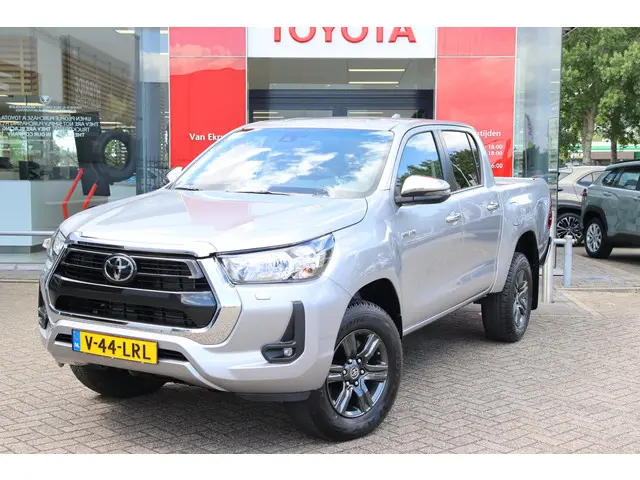 Toyota Hilux 2.4 D-4D Double Cab Challenger 2024 Diesel 11