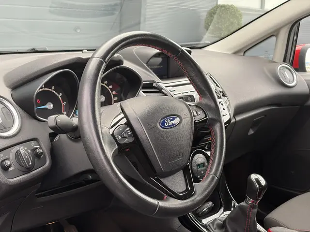 Ford Fiesta 1.0 EcoBoost Black Edition 2016 Benzine 6