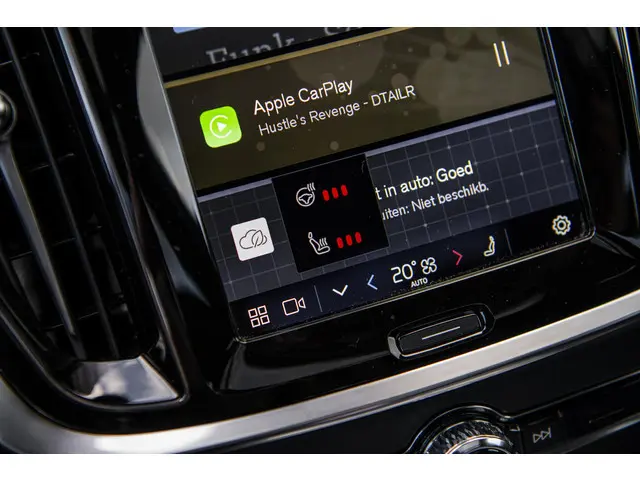 Volvo S60 2.0 B4 Ultimate Dark 2023 Benzine 44