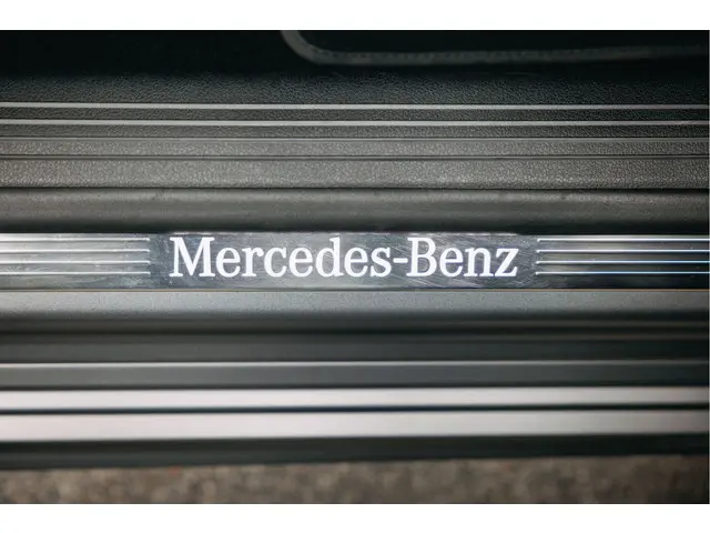 Mercedes-Benz A-Klasse 250 e 2020 Hybride Benzine 19