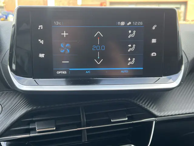 Peugeot 2008 1.2 Turbo 100 pk Allure 2022 Benzine 18