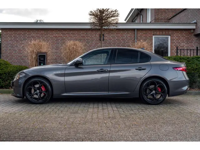 Alfa Romeo Giulia 2.0 T 280pk AWD Veloce 2019 Benzine 10