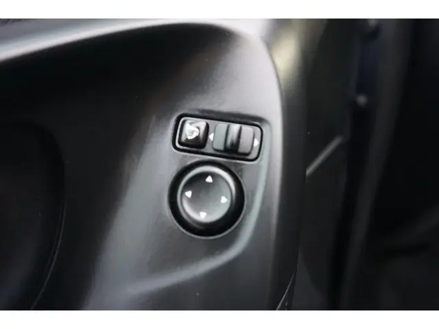 Renault Kadjar 1.2 TCe Bose 2016 Benzine 6