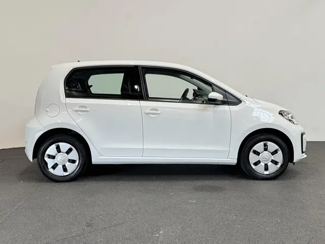 Volkswagen up! 1.0 2022 Benzine 3