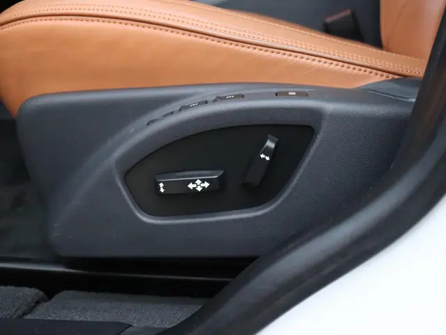 Volvo XC60 2.0 T5 R-Design 2017 Benzine 14