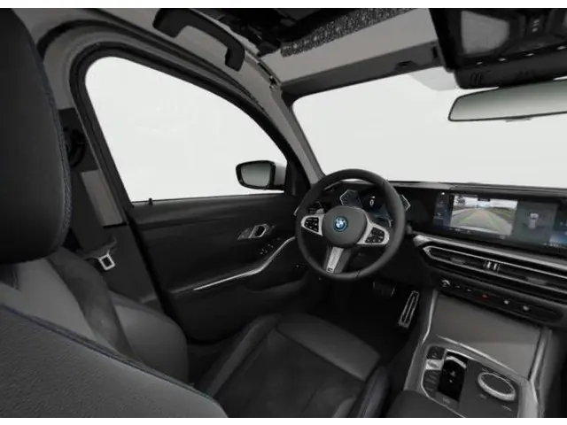 BMW 3 Serie Touring 330e 2023 Hybride Benzine 12