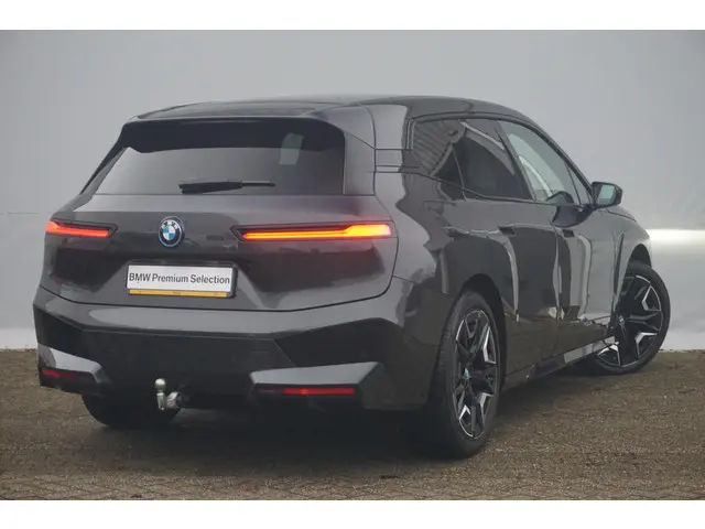 BMW iX xDrive40 2023 Elektrisch 2