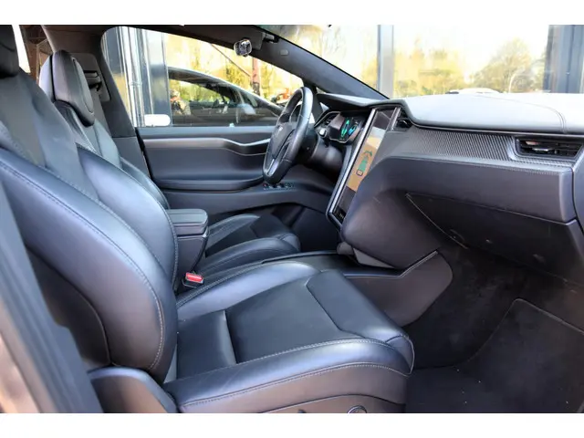 Tesla Model X 75D Base 2018 Elektrisch 17