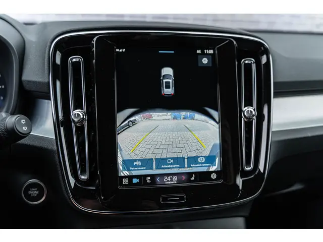 Volvo XC40 2.0 B4 Plus Dark 2024 Benzine 40