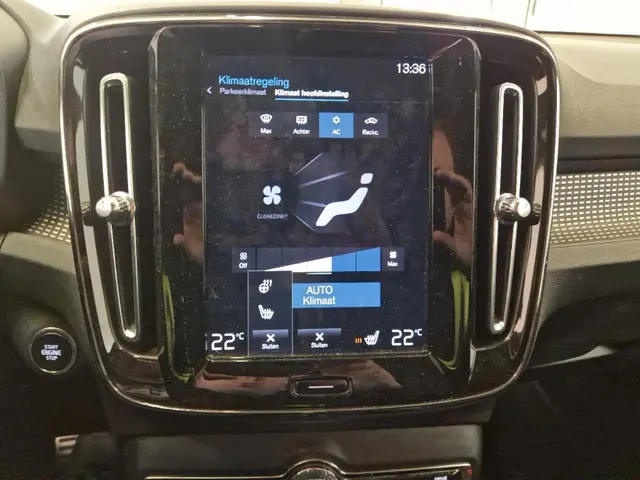 Volvo XC40 1.5 T4 Recharge R-Design 2022 Hybride Benzine 8