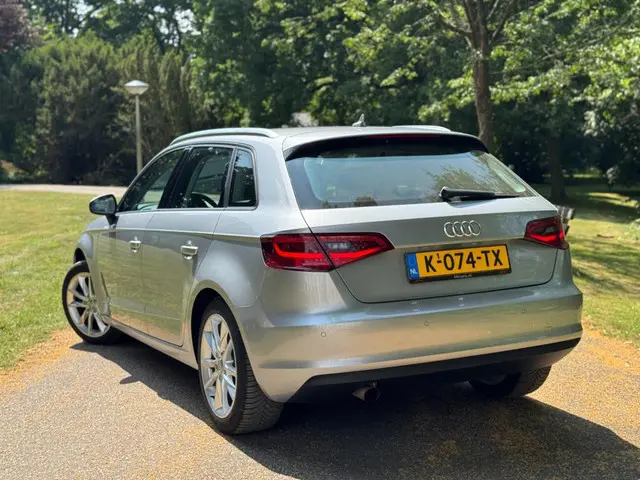 Audi A3 Sportback 1.2 TFSI Attraction 2015 Benzine 3