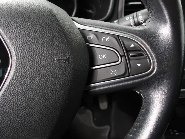 Renault Mégane 1.2 TCe Limited 2017 Benzine 18