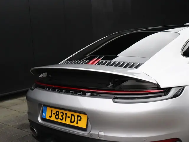 Porsche 911 3.0 Carrera 4 S 2019 Benzine 18