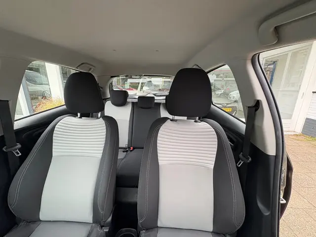 Toyota Yaris 1.5 Hybrid Executive 2018 Hybride Benzine 14