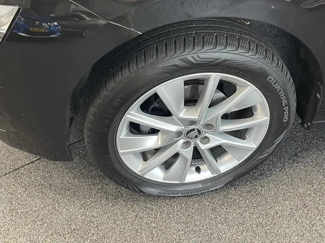 Škoda Kamiq 1.0 TSI 110pk DSG Style 2021 Benzine 26