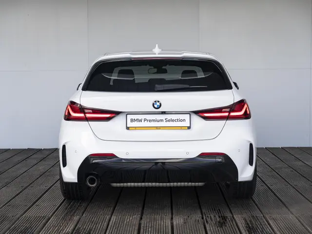 BMW 1 Serie 118i 2021 Benzine 5