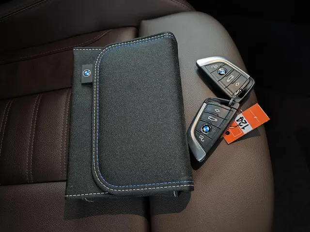 BMW 3 Serie 320e 2023 Hybride Benzine 14