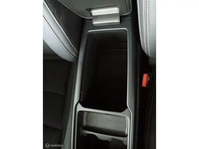 Volvo XC40 1.5 T3 Mom |Cam| stoelverw 2018 Benzine 21