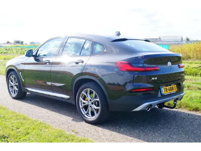 BMW X4 XDrive High Executive 3.0i upgrade 2018 Benzine 4