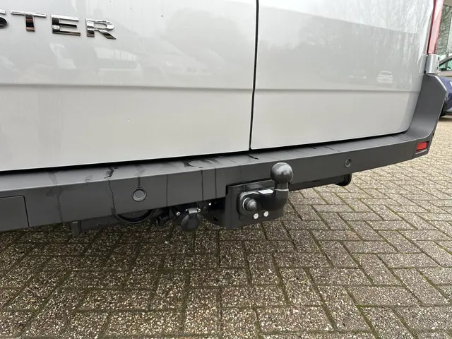 Renault Master T35 2.0 dCi 130 L2H2 Advance 2024 Diesel 6