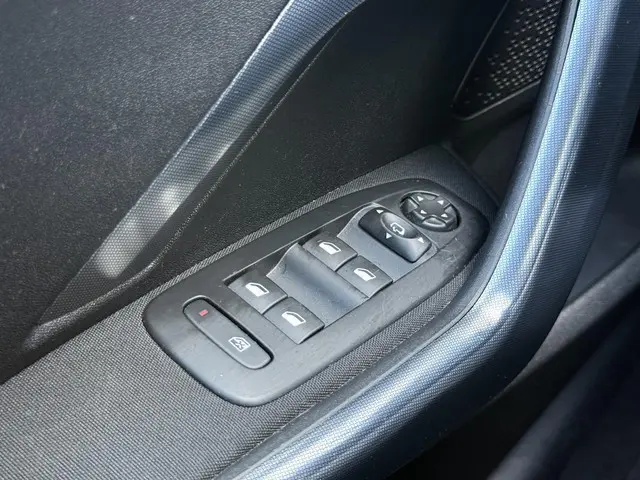 Peugeot 2008 1.2 VTi Allure 2014 Benzine 25