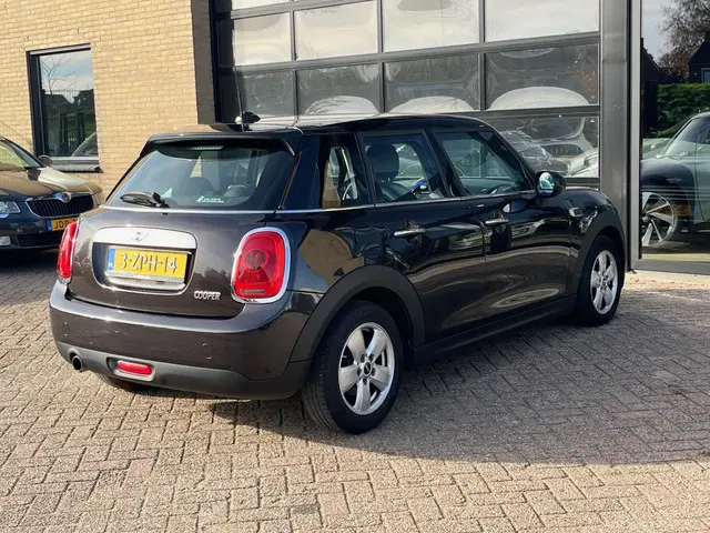 MINI Cooper Mini 1.5 Business, Navi, Airco,Btw 2015 Benzine 5