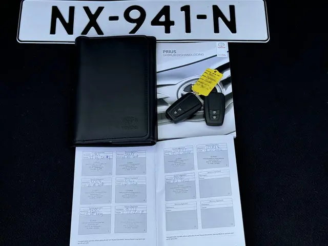 Toyota Prius 1.8 Dynamic 2017 Hybride Benzine 19