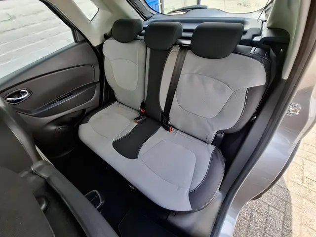 Renault Captur TCe 90 Dynamique 2014 Benzine 26