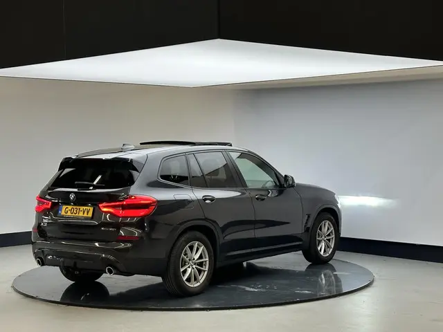 BMW X3 xDrive30i High Executive 2018 Benzine 32