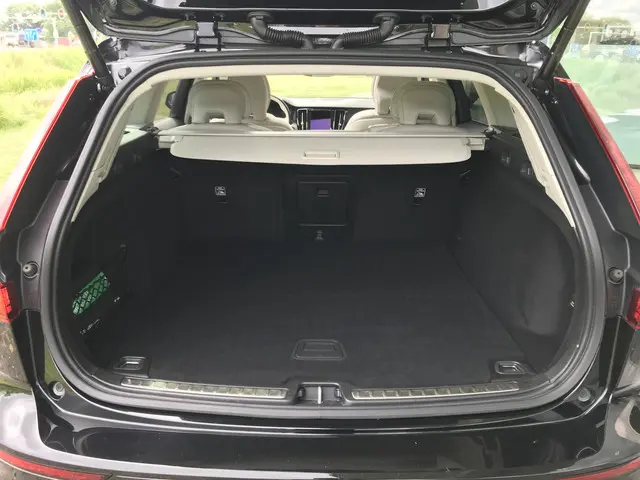 Volvo V60 2.0 T6 Recharge AWD 2020 Hybride Benzine 27