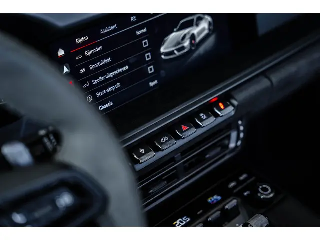 Porsche 911 Carrera GTS Cabrio 2022 Benzine 28