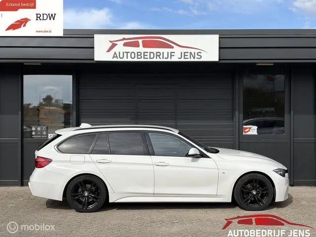 BMW 3 Serie Touring 320i M Sport Edition 2019 Benzine 7