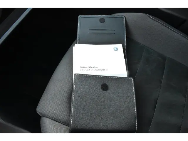 Volkswagen Golf 1.5 TSI Highline 2019 Benzine 30