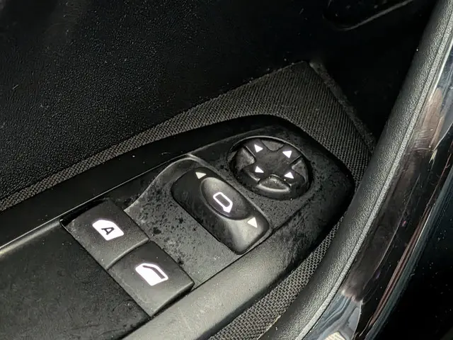 Peugeot 208 1.2 PureTech Blue Lion 2016 Benzine 15