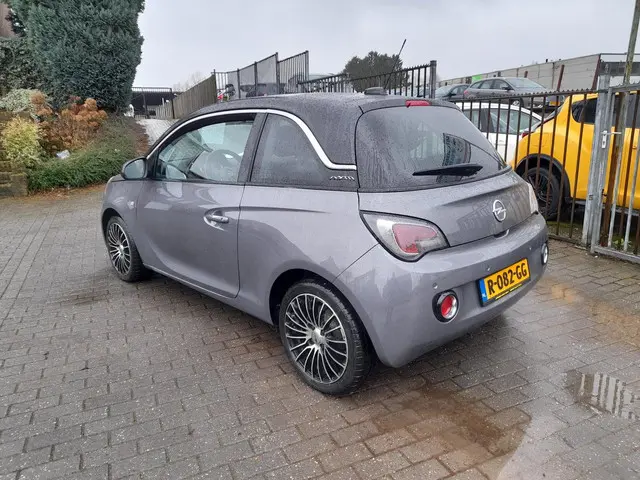 Opel ADAM 1.2 2016 Benzine 6