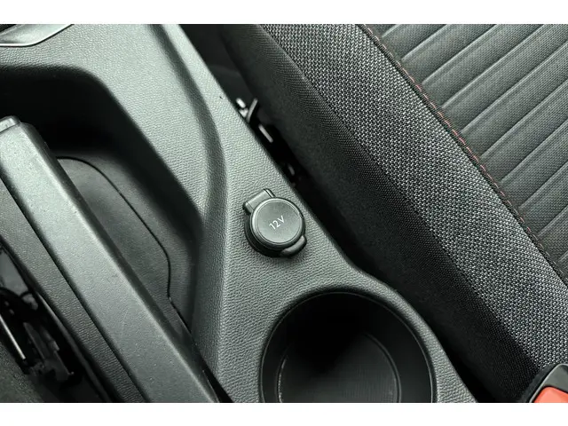 Peugeot 208 1.2 PureTech Blue Lease Active 2021 Benzine 29