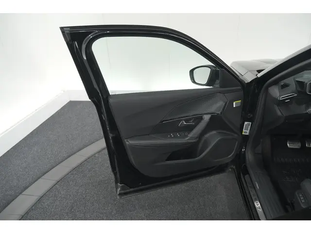 Peugeot 2008 PureTech 130 EAT8 GT 2024 Benzine 74