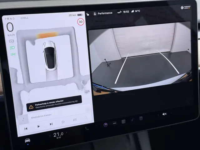 Tesla Model 3 Standard RWD Plus 60 kWh 2023 Elektrisch 38
