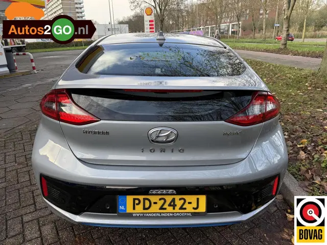 Hyundai IONIQ 1.6 GDi Comfort 2017 Hybride Benzine 4