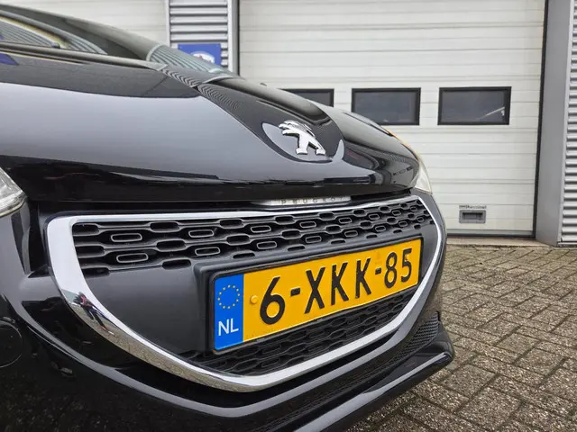 Peugeot 208 1.2 VTi Style 2014 Benzine 4