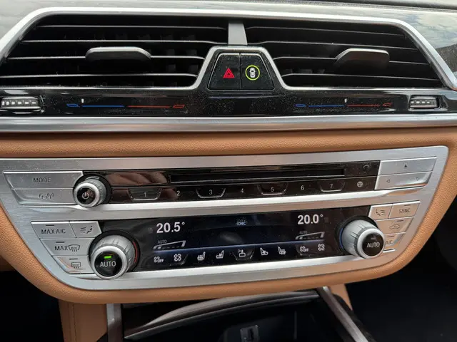 BMW 7 Serie 750d xDrive High Executive 2017 Diesel 19