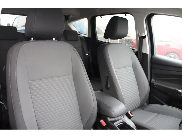 Ford C-MAX 1.5 Titanium 2015 Benzine 13