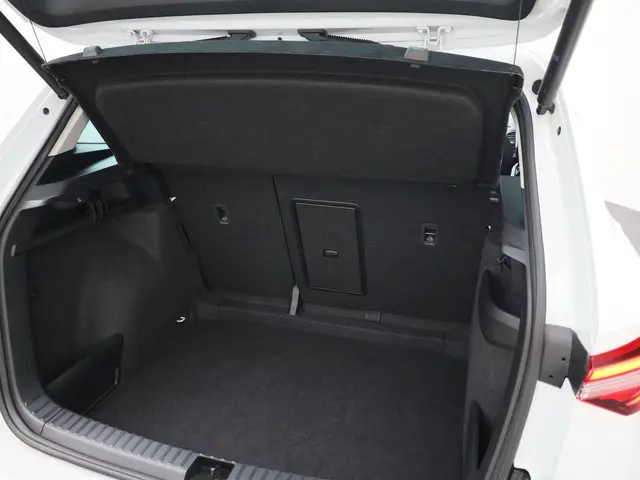 Škoda Karoq 1.5TSI/150PK Design DSG 2024 Benzine 21