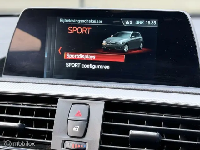BMW 1 Serie 118i M-sport Pano Leder Led 2018 Benzine 25