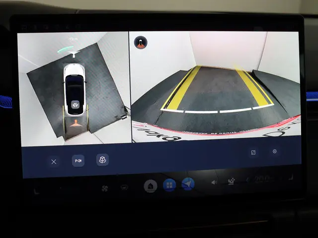 Lynk & Co 08 1.5 More 2025 Hybride Benzine 11