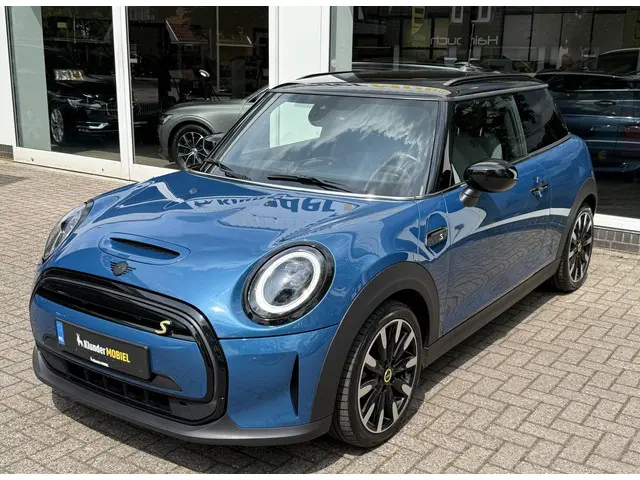 MINI Electric Cooper SE Classic 33 kWh 2022 Elektrisch 16
